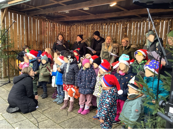 Mehr über den Artikel erfahren Singen am Nikolausmarkt 07.12.2025
